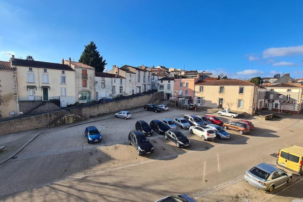 Le Qg Des Epesses A 5 Min Du Puy Dufou Villa Les Epesses Exterior photo